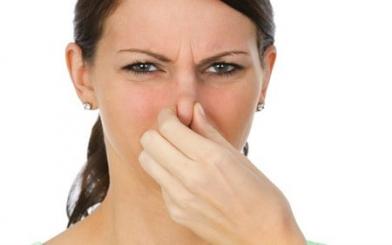 Khí hư có mùi hôi tanh: Nguyên nhân và cách khắc phục triệt để