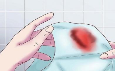 Ra máu sau quan hệ có bị sao không? Giải pháp khắc phục