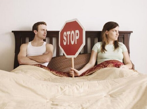 Kiêng quan hệ tình dục giúp hỗ trợ việc điều trị viêm bao quy đầu tại nhà hiệu quả